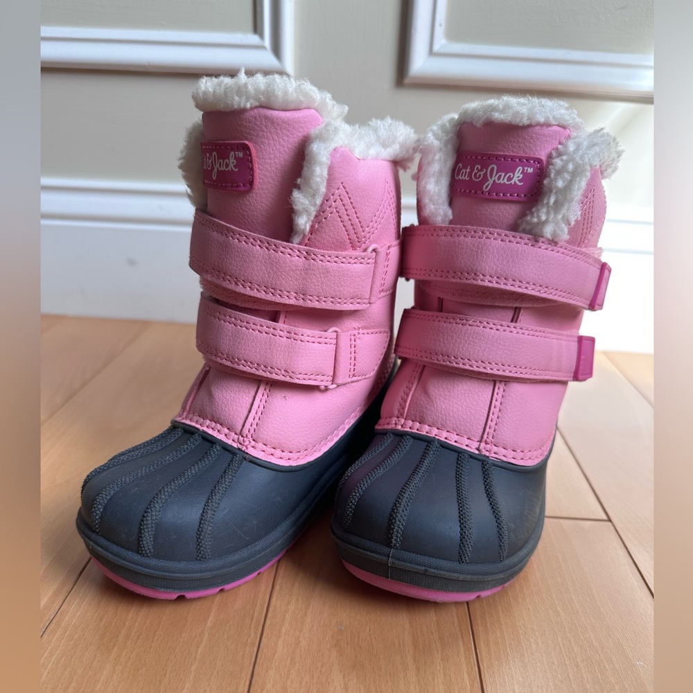 Cat & Jack Cream Faux Fur Lined Boots